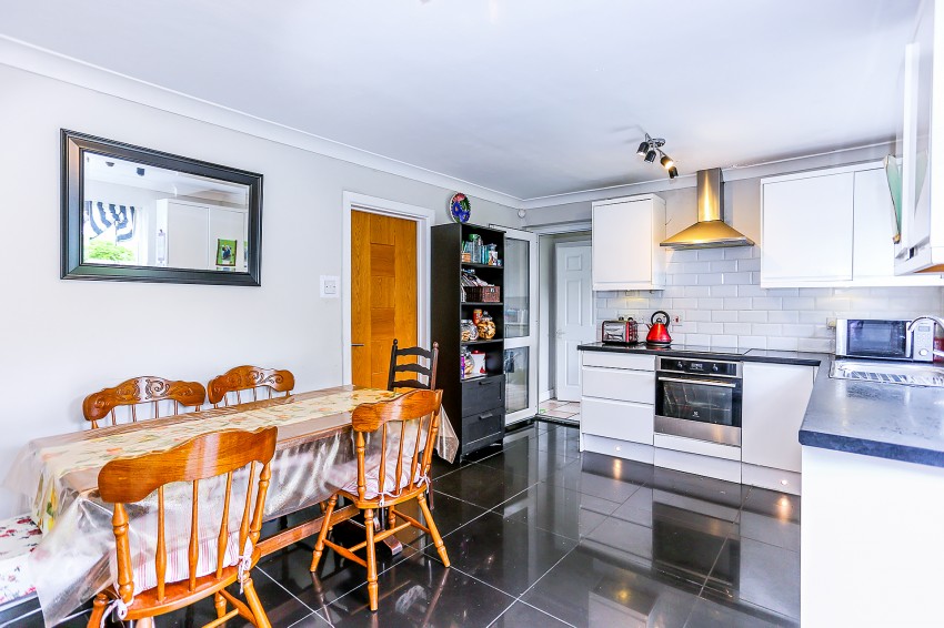 4bedroom semidetached house for sale in Hargrave Road, Shirley, Solihull