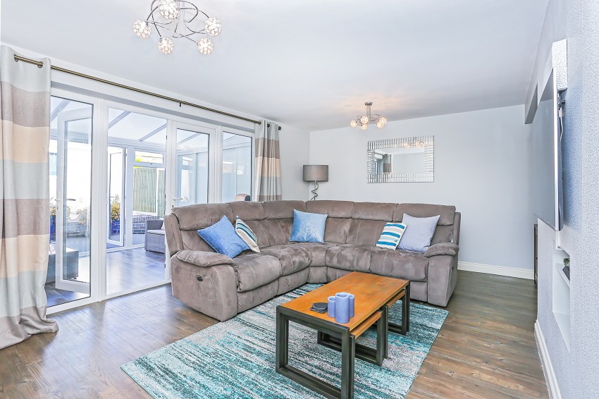 3bedroom town house for sale in Draycote Close, Solihull