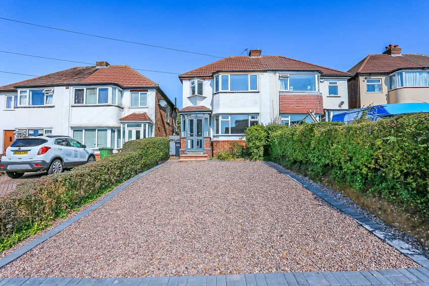 3bedroom semidetached house for sale in Pierce Avenue, Solihull