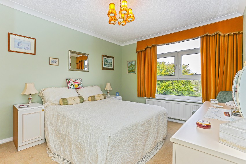 4bedroom apartment for sale in Riverside Drive, Solihull