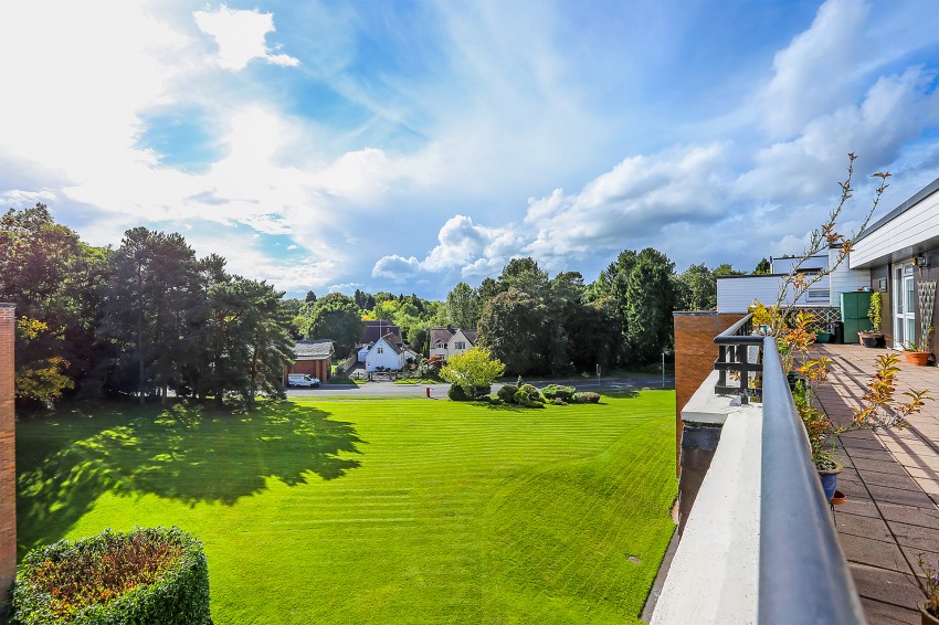 4bedroom apartment for sale in Riverside Drive, Solihull