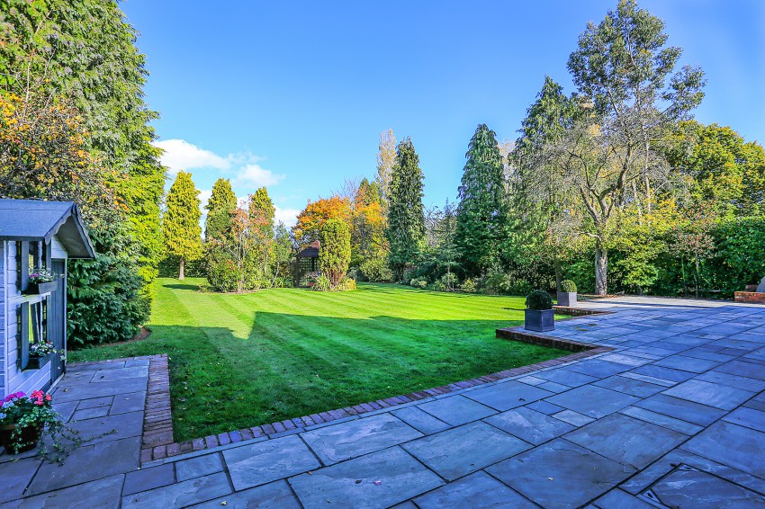 5bedroom detached house for sale in Westwood Heath Road, 438 Westwood