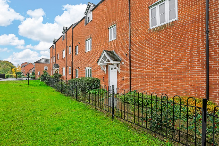 1bedroom apartment for sale in Wharf Lane, Solihull