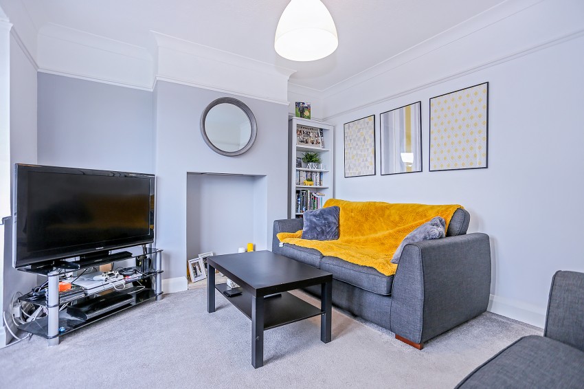 2bedroom semidetached house for sale in Richmond Road, Solihull