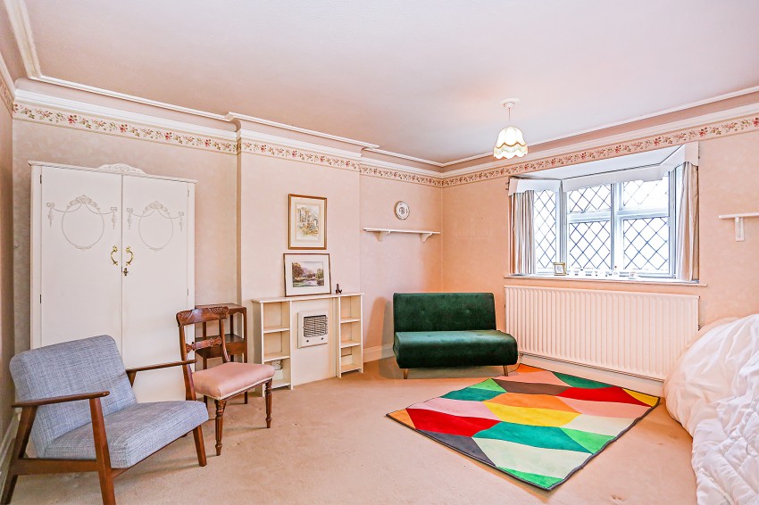 4bedroom detached house for sale in Streetsbrook Road, Solihull