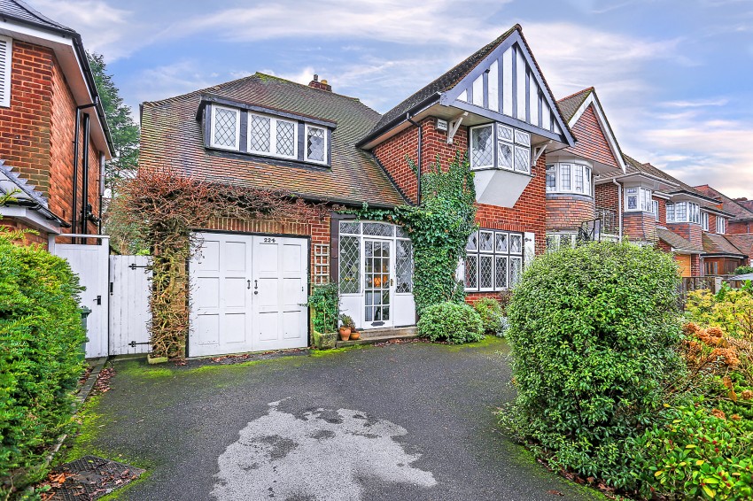 4bedroom detached house for sale in Streetsbrook Road, Solihull
