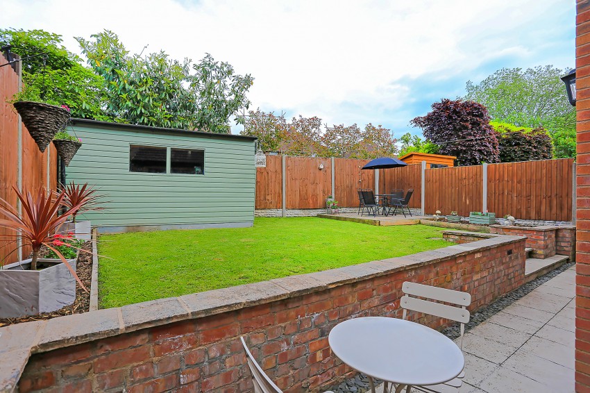 4bedroom semidetached house for sale in The Dell, Solihull