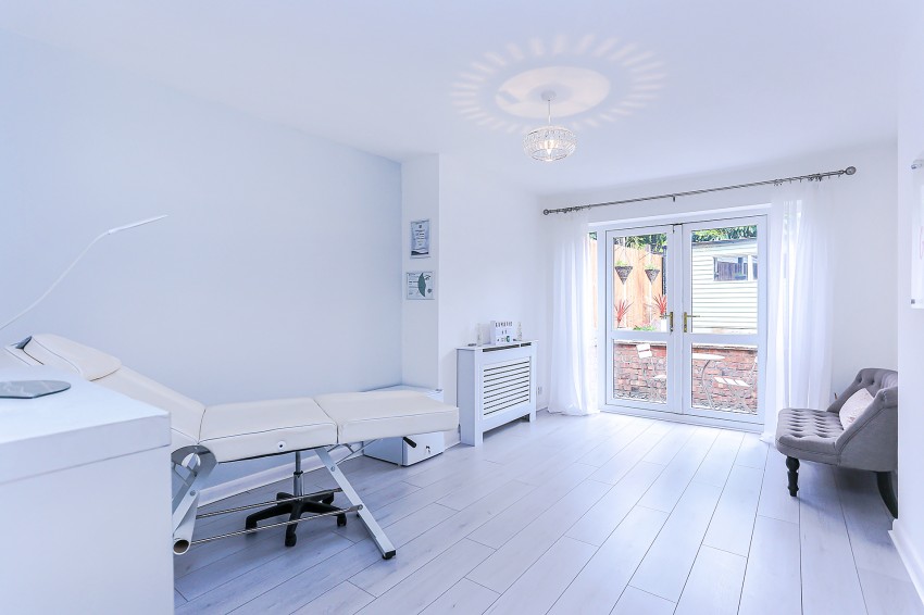 4bedroom semidetached house for sale in The Dell, Solihull