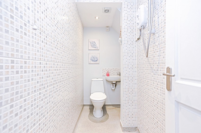 4bedroom semidetached house for sale in The Dell, Solihull