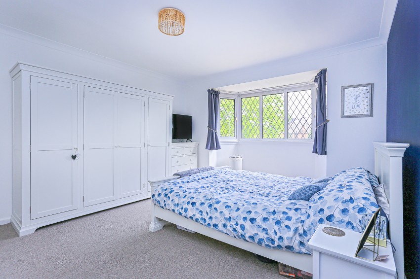 3bedroom detached house for sale in Danford Lane, Solihull
