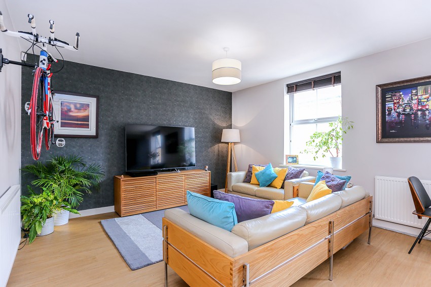 2bedroom apartment for sale in South Terrace, 214 Main Street, Dickens