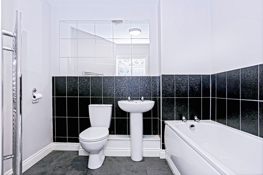 2bedroom apartment for sale in Brook House, Wharf Lane, Solihull