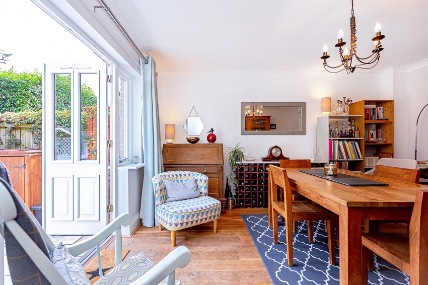 4bedroom link semidetached for sale in Malthouse Meadow, Hillfield