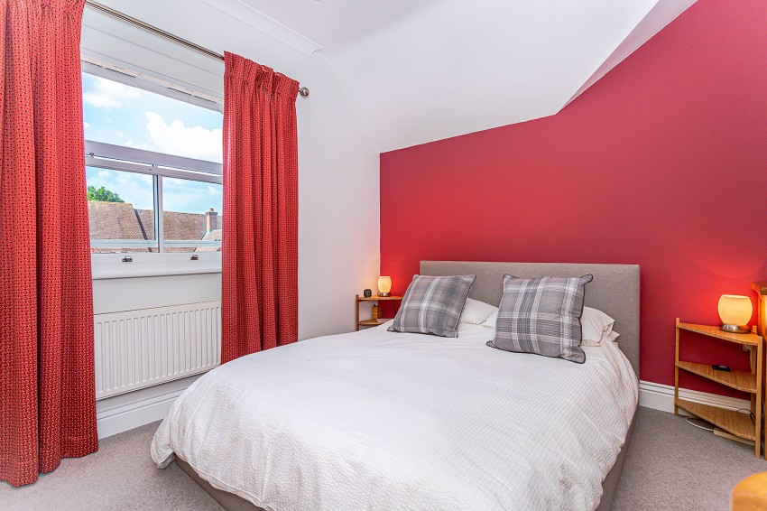 4bedroom link semidetached for sale in Malthouse Meadow, Hillfield