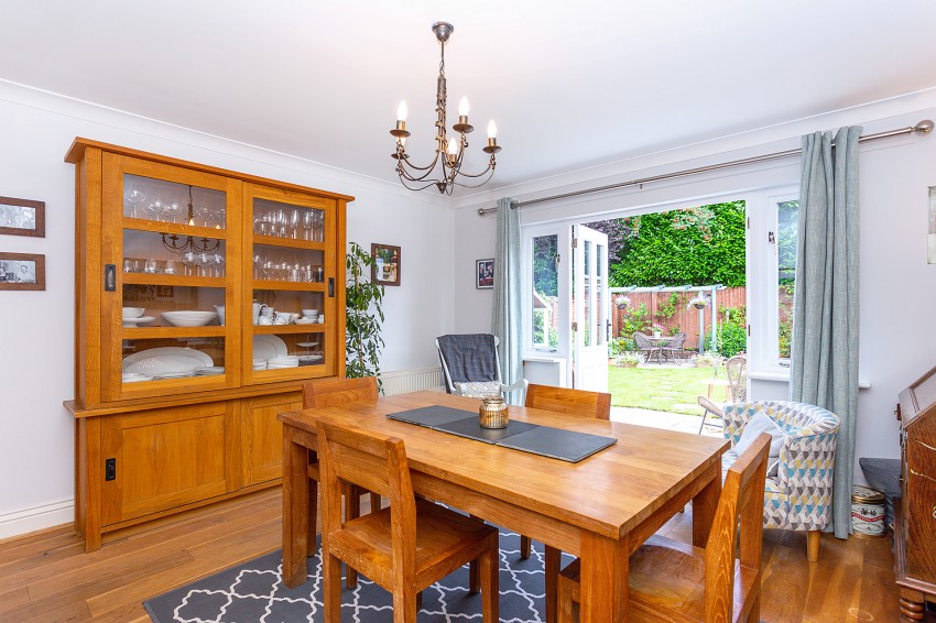 4bedroom link semidetached for sale in Malthouse Meadow, Hillfield