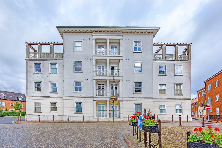 2bedroom apartment for sale in South Terrace, 216 Main Street, Dickens