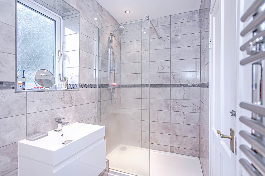 3bedroom for sale in Priory Road, Hall Green, Birmingham