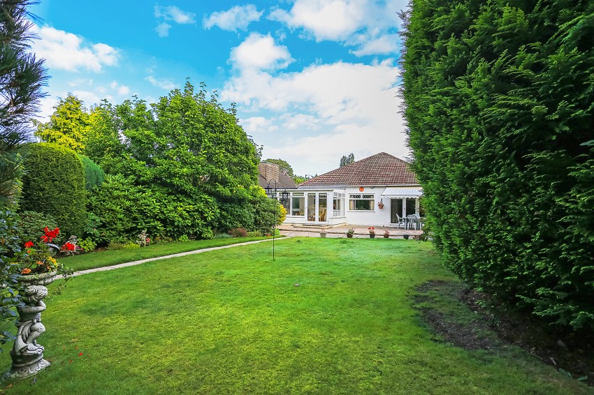 2bedroom bungalow for sale in Warwick Road, Solihull