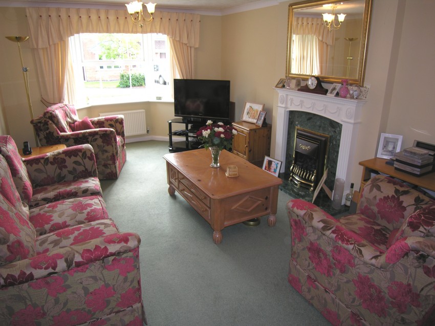 4bedroom detached house for sale in Whitehead Grove, Balsall Common