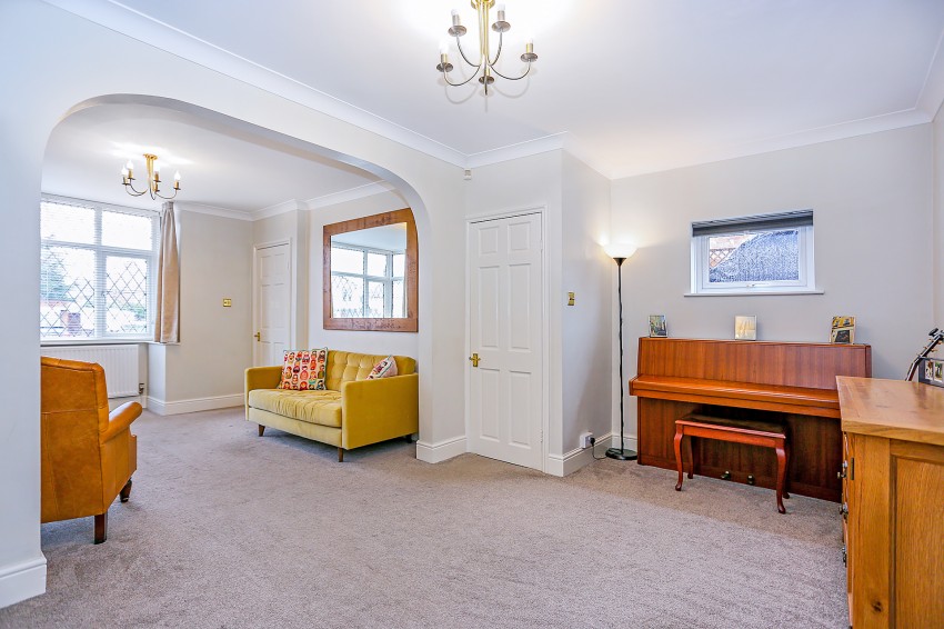 2bedroom town house for sale in Shalford Road, Solihull