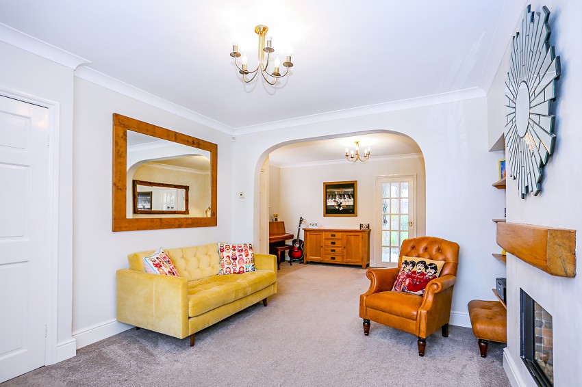 2bedroom town house for sale in Shalford Road, Solihull