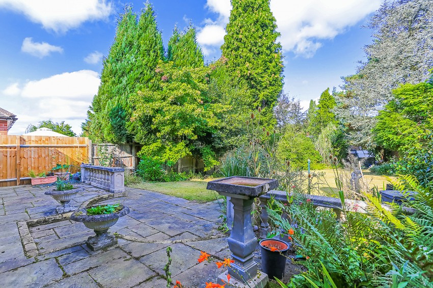 3bedroom detached house for sale in Bryanston Road, Solihull