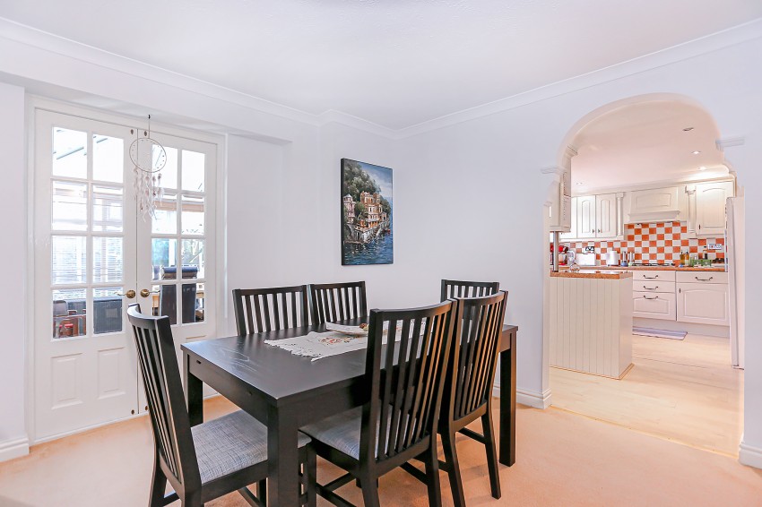 4bedroom detached house for sale in Redbrooks Close, Hillfield, Solihull