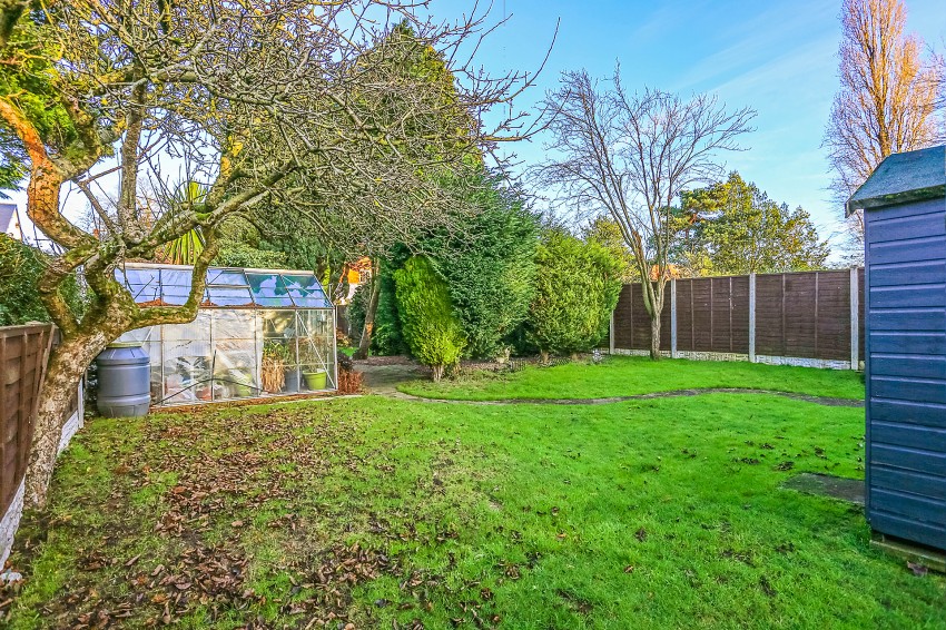 3bedroom detached house for sale in Elmdon Lane, Marston Green, Birmingham