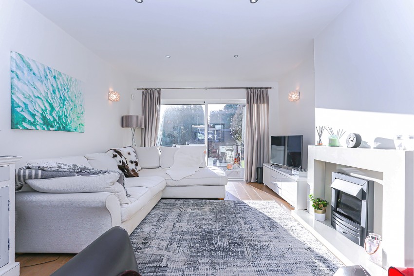 3bedroom detached house for sale in Elmdon Lane, Marston Green, Birmingham