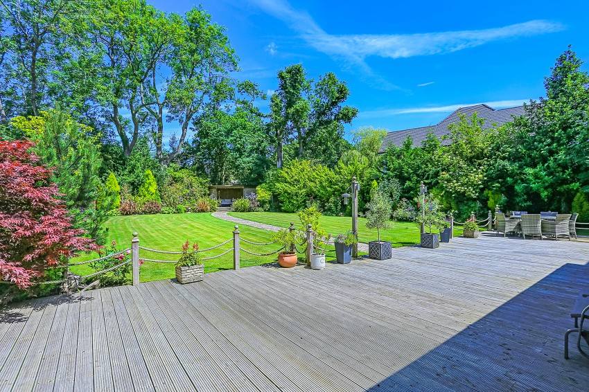 5bedroom detached house for sale in Norton Lane, Tidbury Green, Solihull