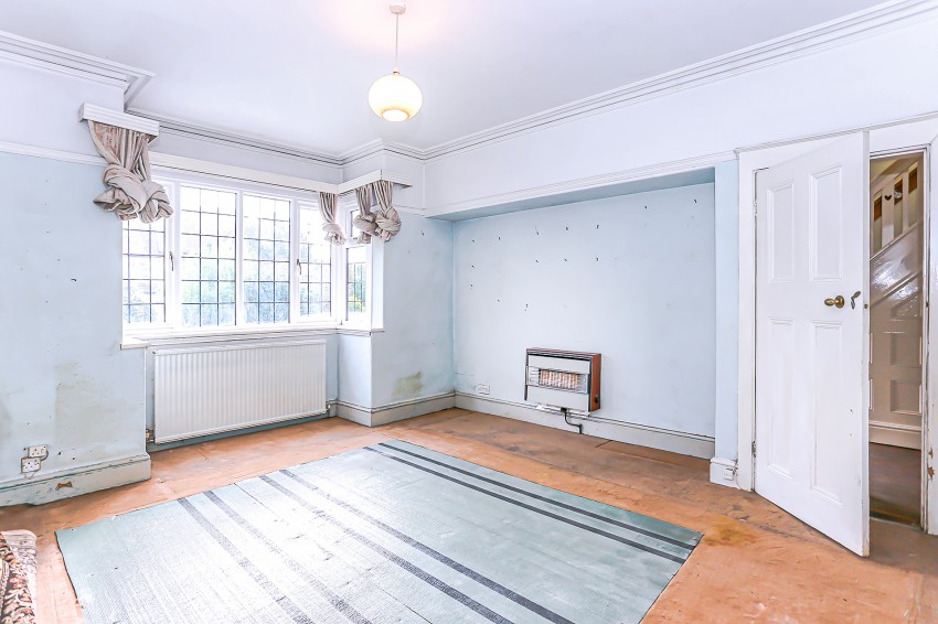 4bedroom semidetached house for sale in Whitefields Road, Solihull