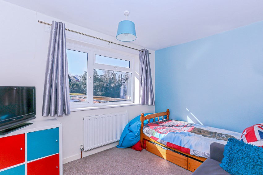 3bedroom town house for sale in Shustoke Road, Solihull