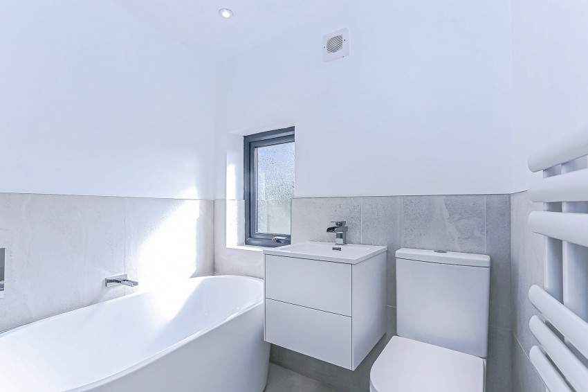 3bedroom detached house for sale in High Street, Solihull Lodge, Solihull