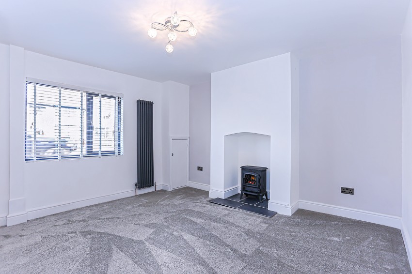 3bedroom detached house for sale in High Street, Solihull Lodge, Solihull