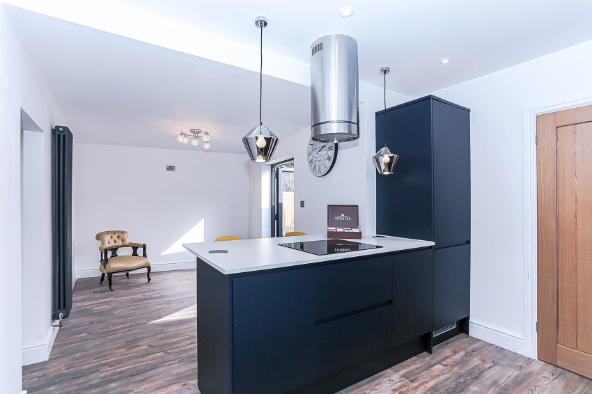 3bedroom detached house for sale in High Street, Solihull Lodge, Solihull