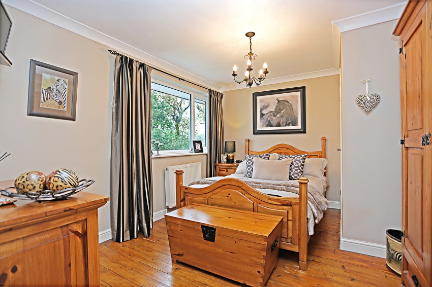 3bedroom town house for sale in Snowshill Drive, Cheswick Green, Solihull