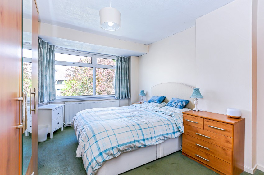 3bedroom semidetached house for sale in Barn Lane, Solihull