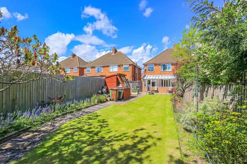 3bedroom semidetached house for sale in Barn Lane, Solihull