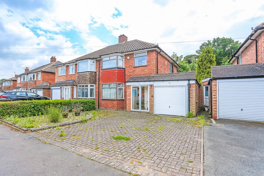 3bedroom semidetached house for sale in Henley Crescent, Solihull