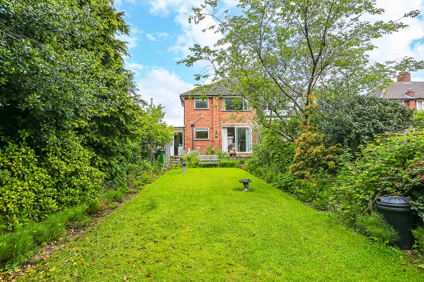 3bedroom semidetached house for sale in Henley Crescent, Solihull