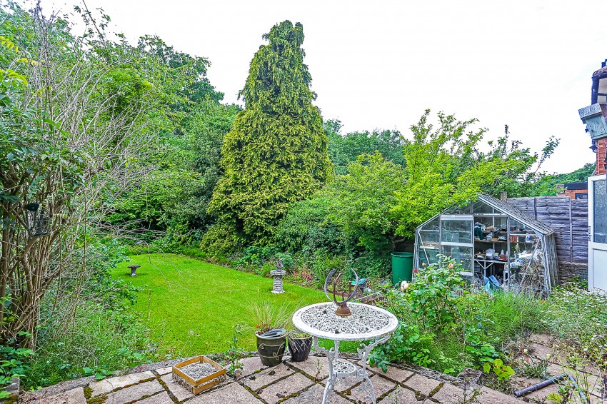 3bedroom semidetached house for sale in Henley Crescent, Solihull