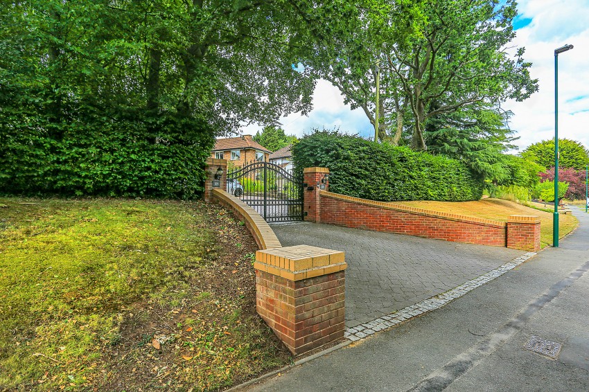 5bedroom detached house for sale in Hampton Lane, Solihull