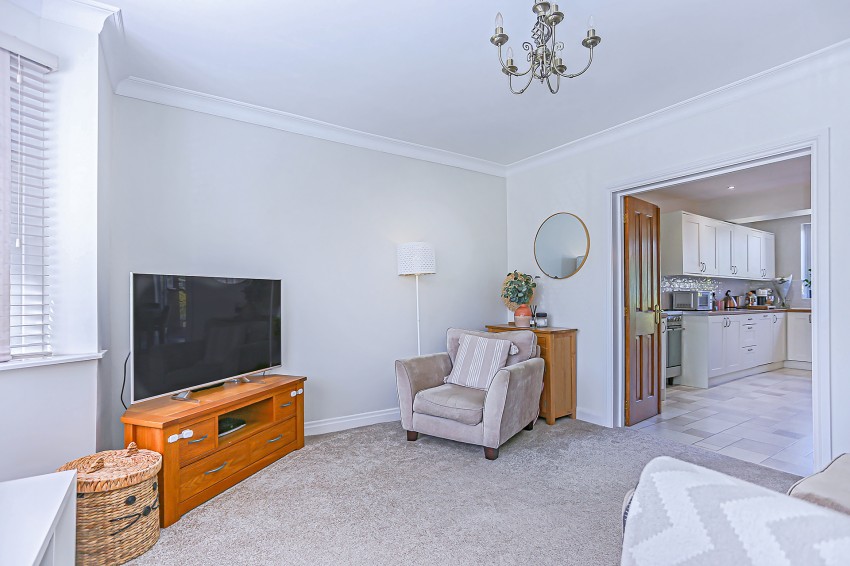 2bedroom semidetached house for sale in Barn Lane, Solihull