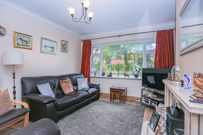 3bedroom semidetached house for sale in Kenilworth Road, Balsall