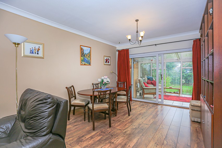 3bedroom semidetached house for sale in Kenilworth Road, Balsall