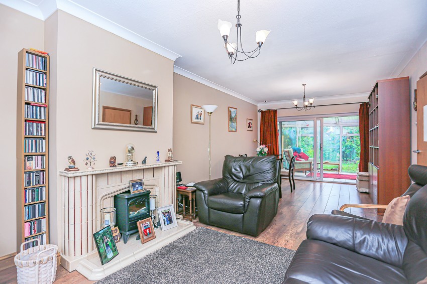 3bedroom semidetached house for sale in Kenilworth Road, Balsall