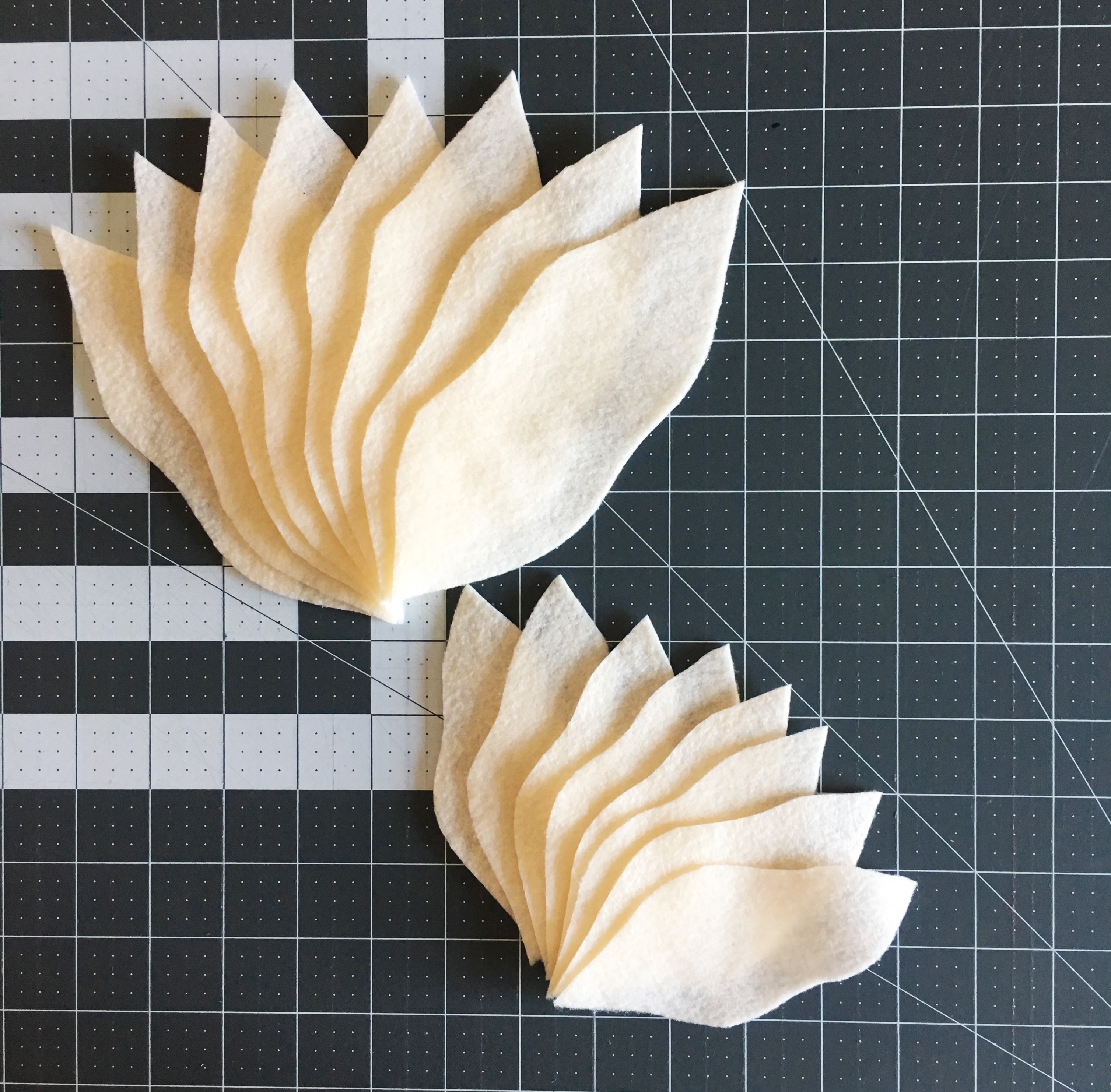 Poinsettia Pillow Tutorial And Pattern Simple Simon And Company