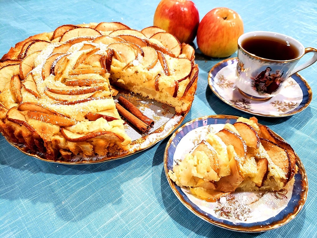 Apple Cake Simple Tasty Eating