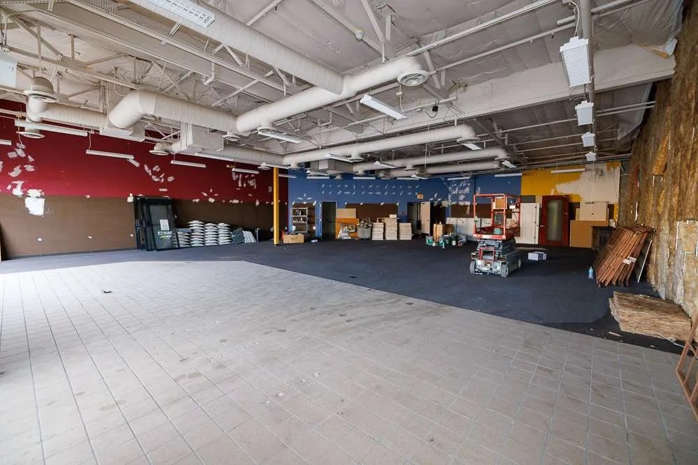 1855 W Greenway Rd Simplified Properties