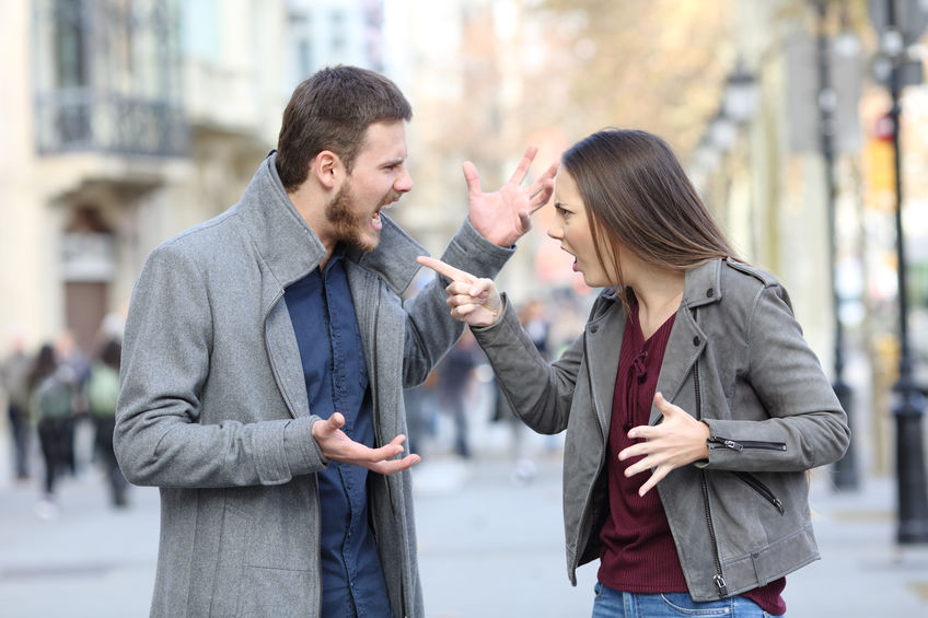 How to Handle Relationship Arguments in Public? Simplify